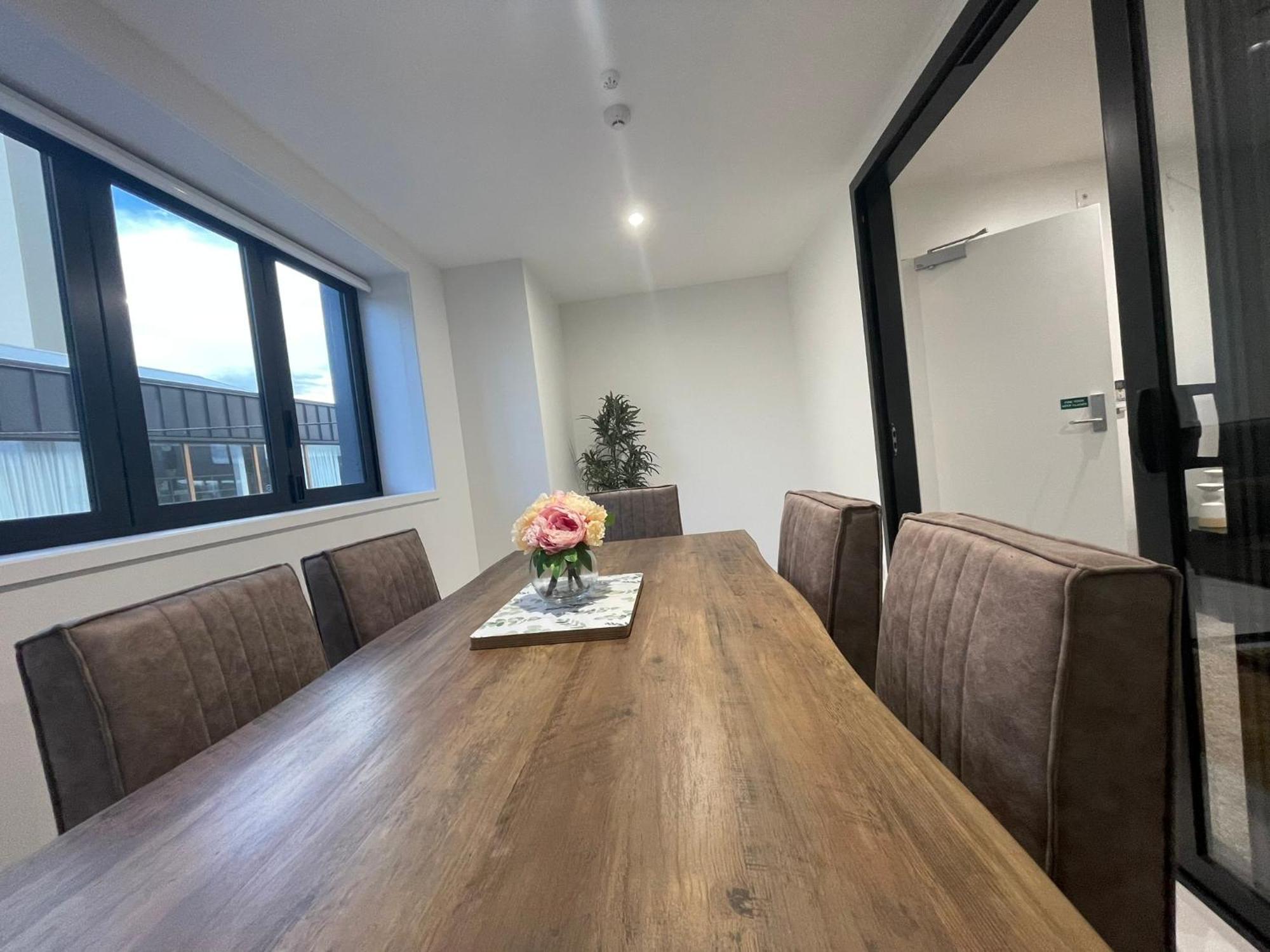 Luxury Cbd 2 Bed Near Riverside Market Free Parking! 크라이스트처치 외부 사진