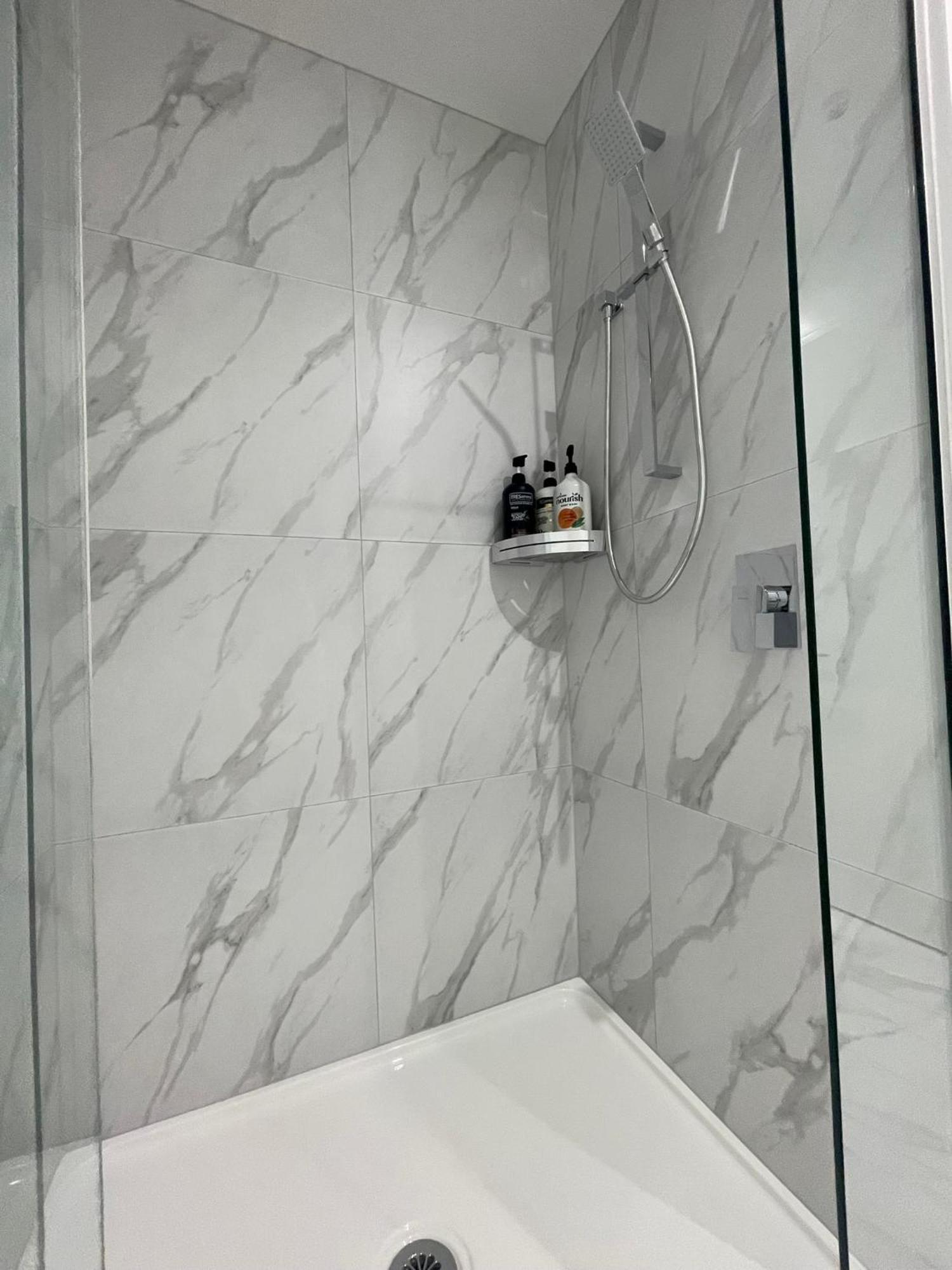 Luxury Cbd 2 Bed Near Riverside Market Free Parking! 크라이스트처치 외부 사진