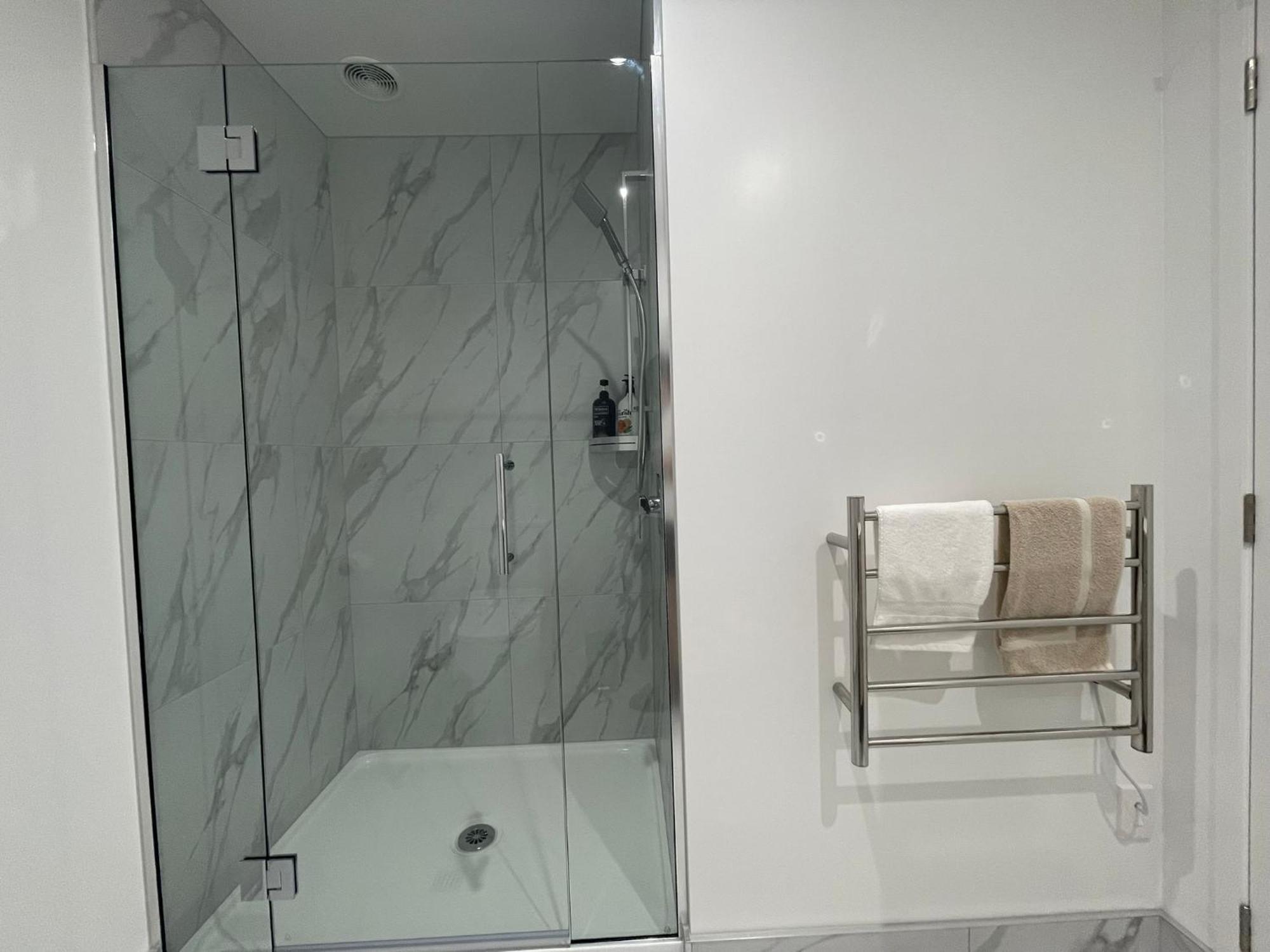 Luxury Cbd 2 Bed Near Riverside Market Free Parking! 크라이스트처치 외부 사진