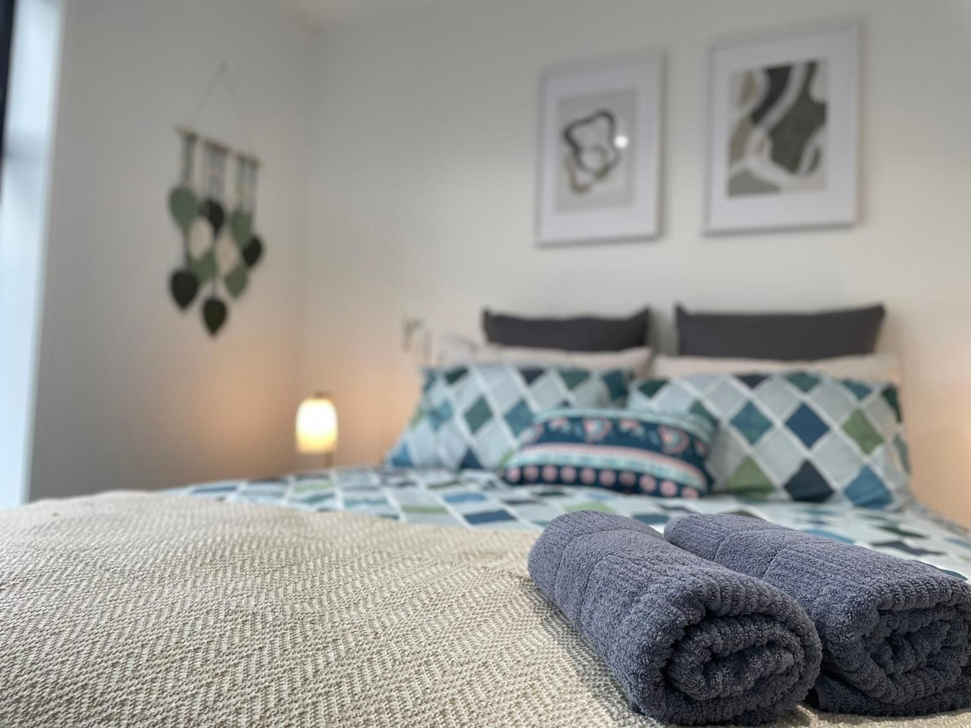 Luxury Cbd 2 Bed Near Riverside Market Free Parking! 크라이스트처치 외부 사진